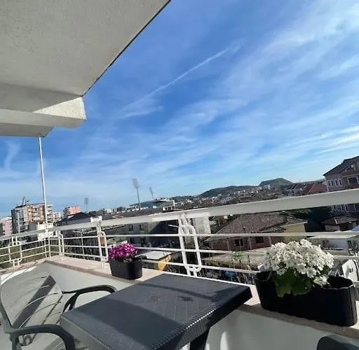 Modern Near Centre Apartament