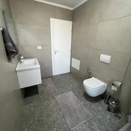 Apartment Modern Near Centre